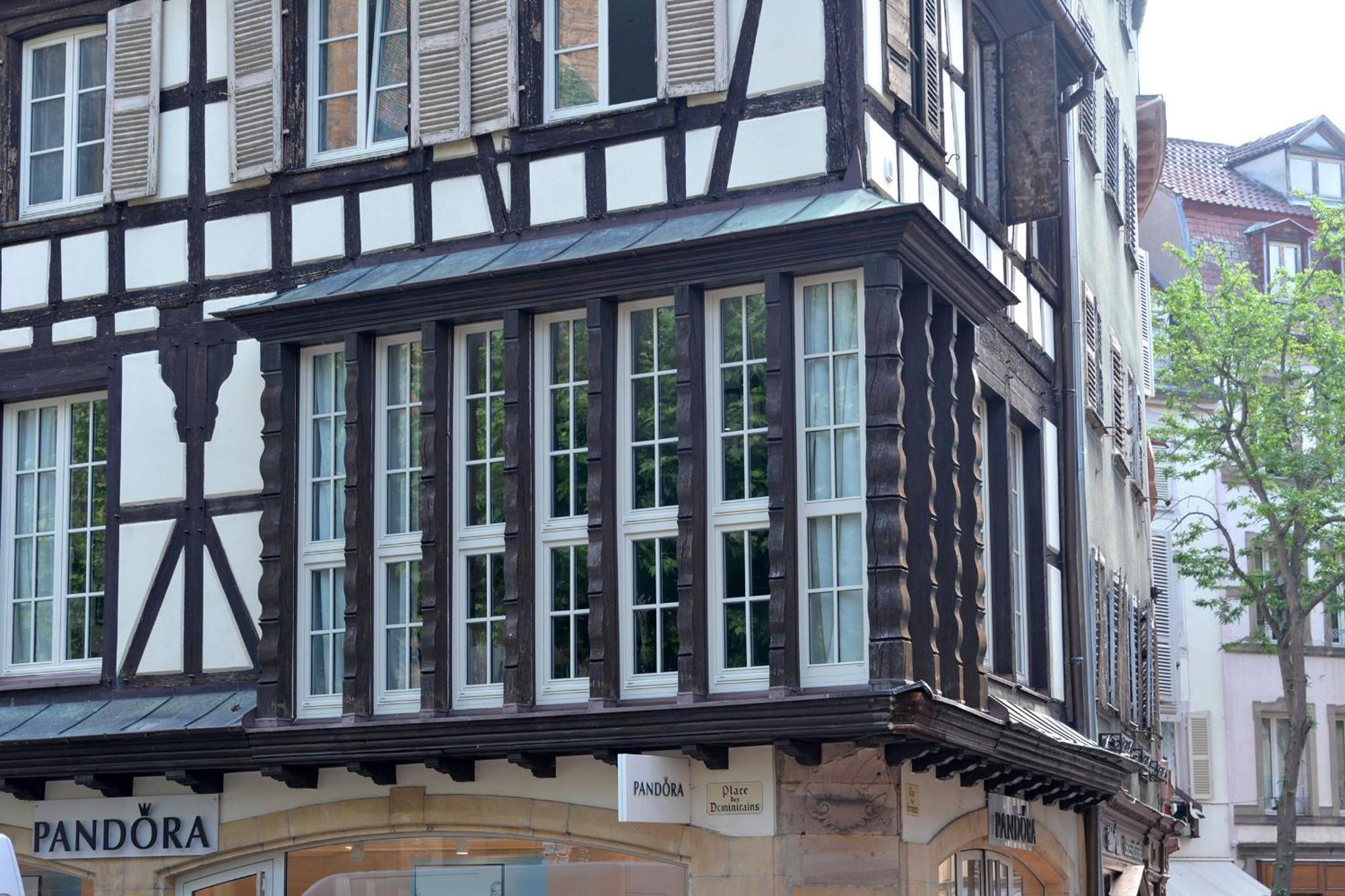 Suite Le Splendide Du Centre Historique Avec Climatisation Colmar Exterior foto